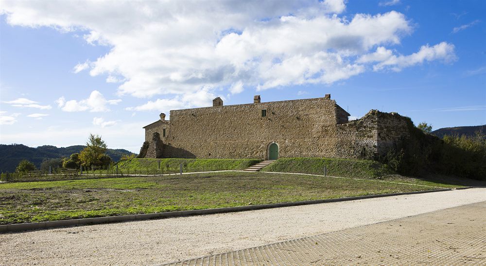 Castello Di Gallano Resort Valtopina Exterior photo